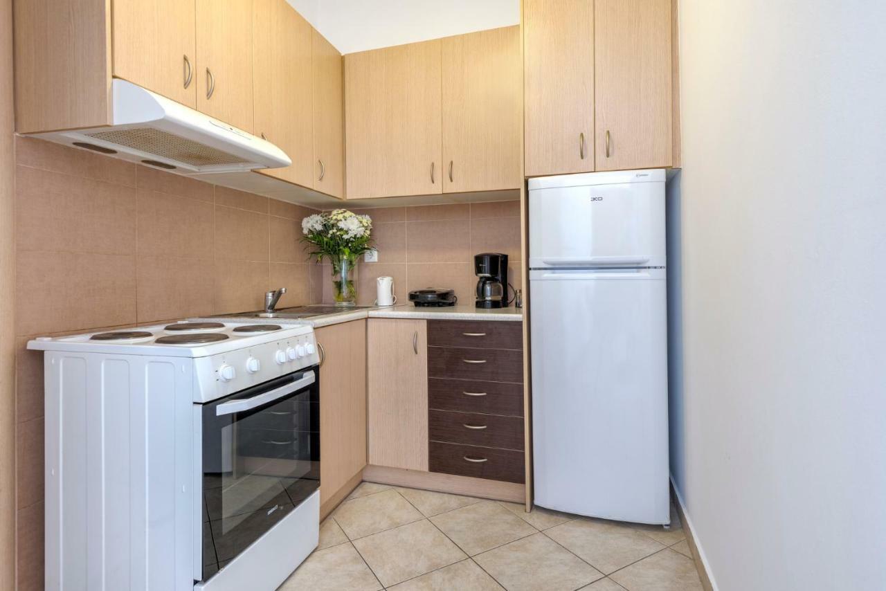 Ethrionplus Two Rooms Apartments Balconies 100 M From The Port エルムポリ エクステリア 写真