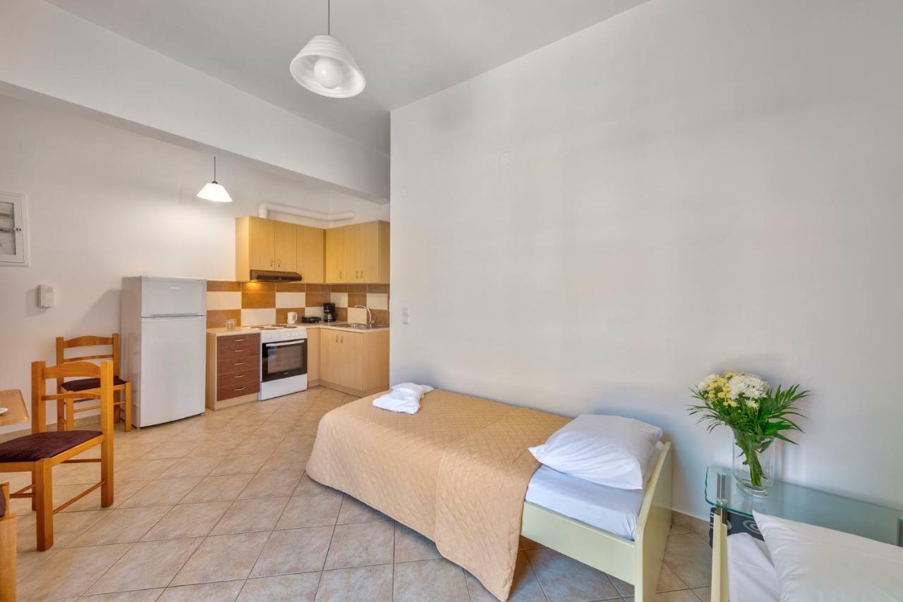 Ethrionplus Two Rooms Apartments Balconies 100 M From The Port エルムポリ エクステリア 写真